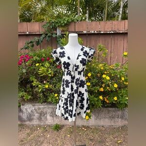 NWT Rue Stiic Black and White Floral Dress Size S